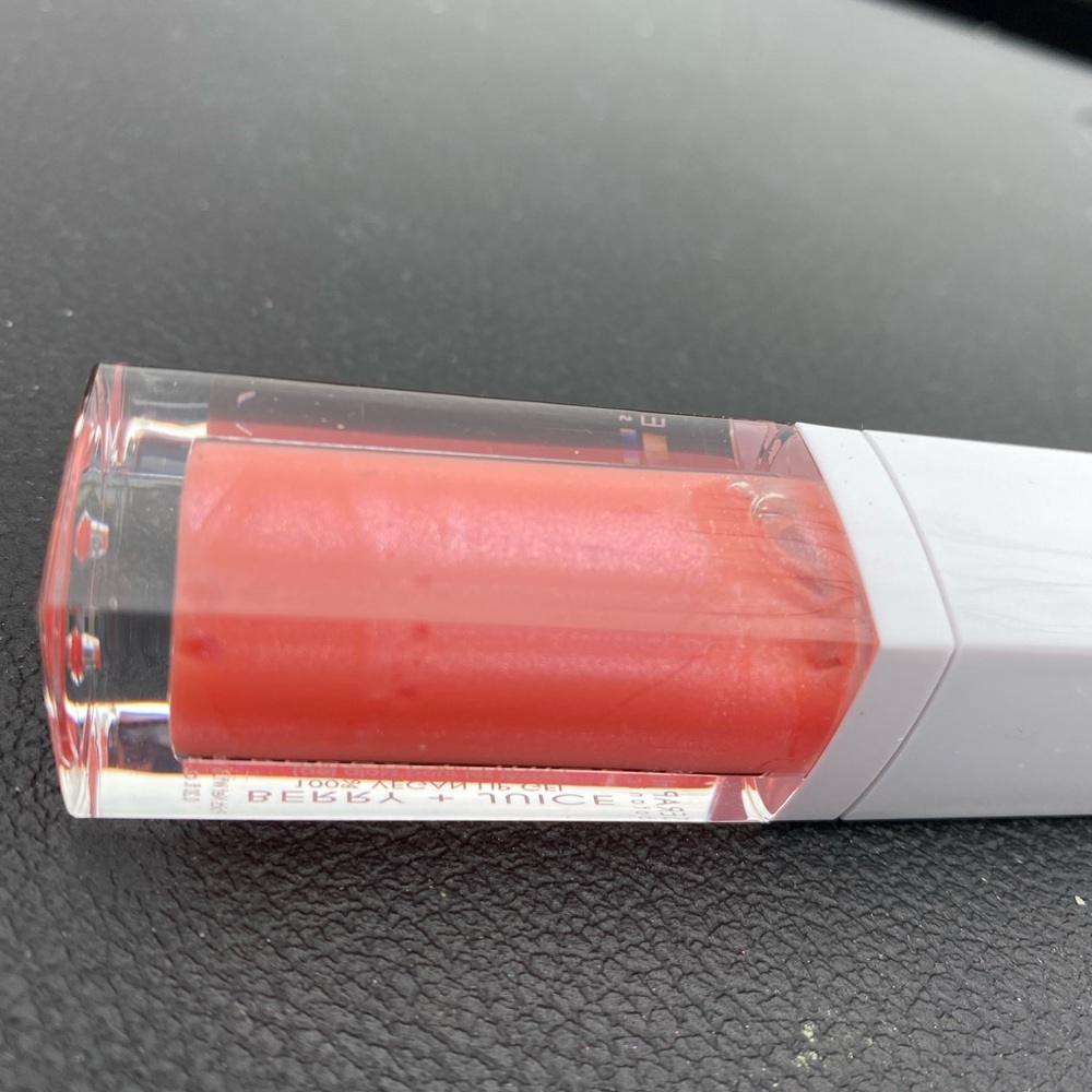 BERRY & juice Botanicals Lip Gel - Picture 4 of 11